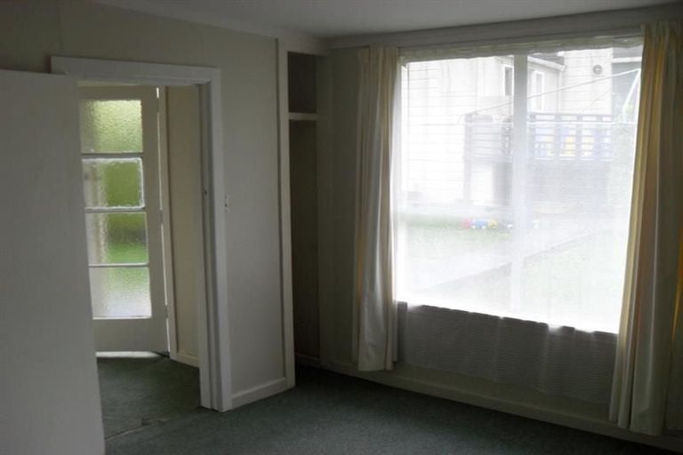 Photo of property in 25 Myrtle Crescent, Mount Cook, Wellington, 6021