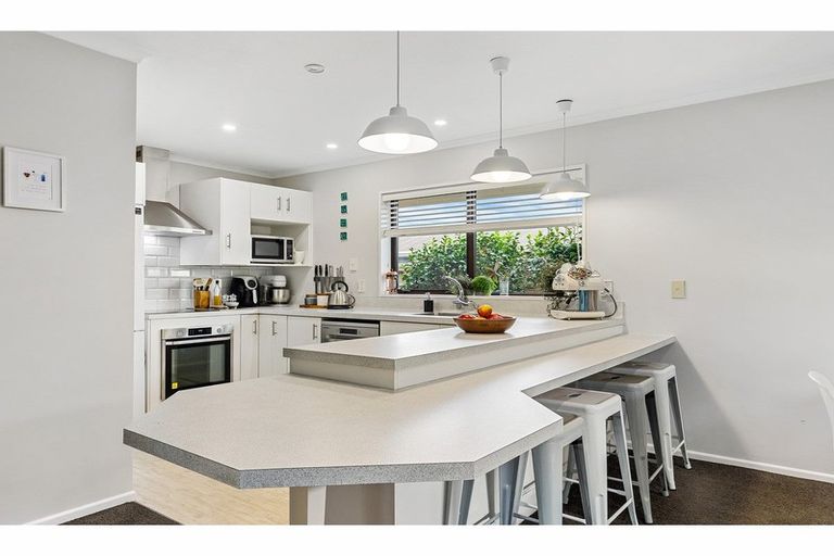 Photo of property in 61 Lowry Avenue, Redwood, Christchurch, 8051