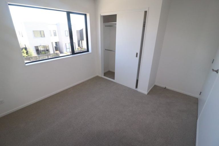 Photo of property in 42 Gecko Road, Hobsonville, Auckland, 0616