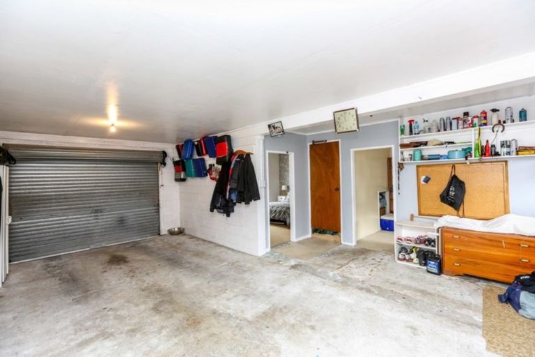 Photo of property in 18b John Guthrie Place, Merrilands, New Plymouth, 4312