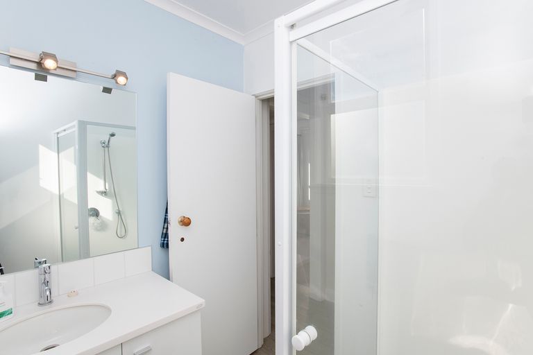 Photo of property in 33 Carnarvon Street, Gisborne, 4010