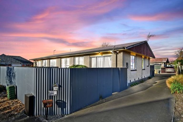 Photo of property in 2/110 Barbour Street, Waltham, Christchurch, 8011