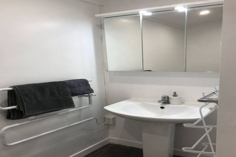 Photo of property in 26 Fenchurch Grove, Stokes Valley, Lower Hutt, 5019