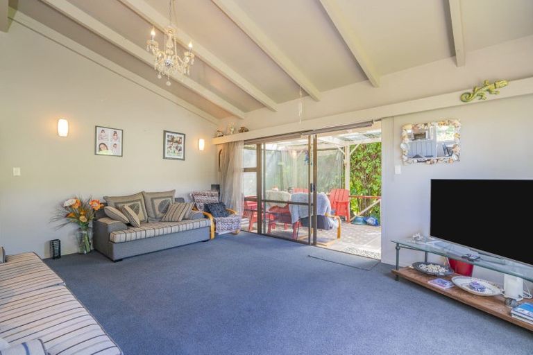 Photo of property in 10 Centennial Drive, Whitianga, 3510