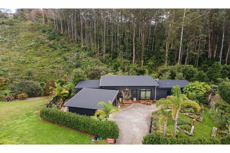 Photo of property in 21 Alderton Drive, Kerikeri, 0230