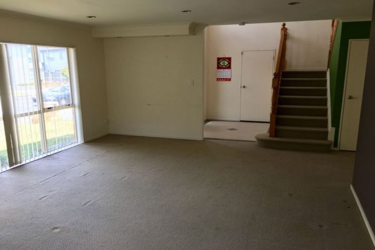 Photo of property in 1 Kestev Drive, Flat Bush, Auckland, 2016