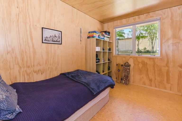 Photo of property in 54a Renown Road, Raumati South, Paraparaumu, 5032