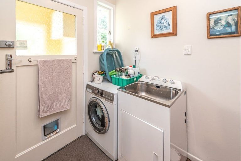 Photo of property in 1 Plunket Street, Durie Hill, Whanganui, 4500