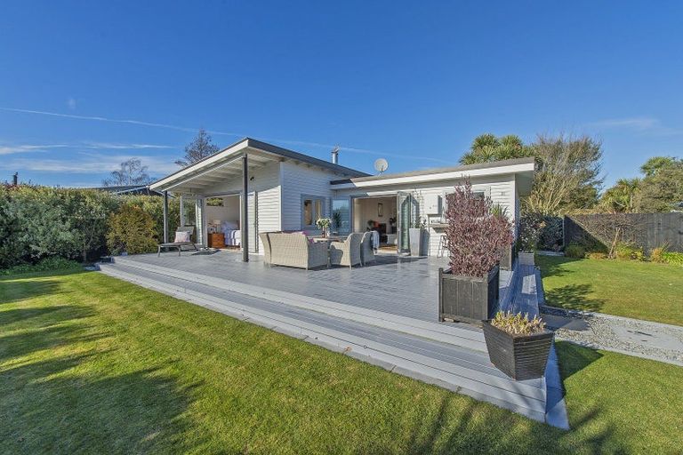 Photo of property in 31 Broadway Avenue, Waikuku Beach, 7473