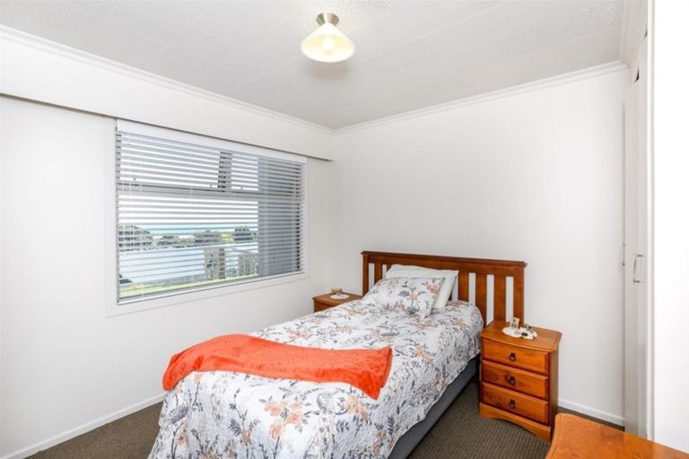 Photo of property in 14 South Road, Moturoa, New Plymouth, 4310