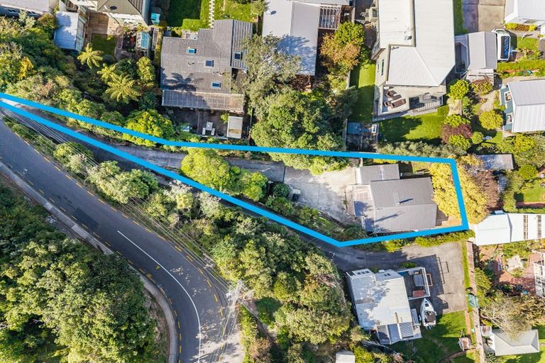 Photo of property in 1 Gordon Road, Plimmerton, Porirua, 5026