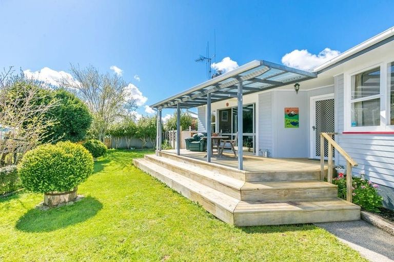 Photo of property in 6 Rhonda Avenue, Deanwell, Hamilton, 3206