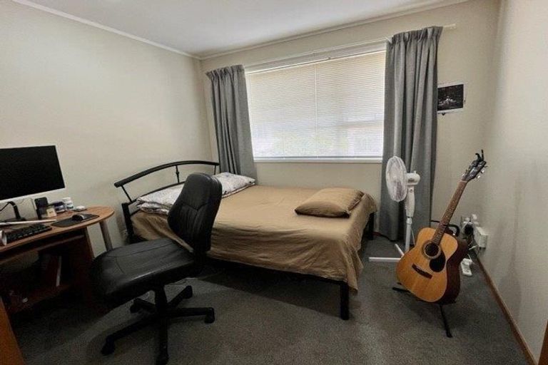 Photo of property in 54 Sorrel Crescent, Bucklands Beach, Auckland, 2012