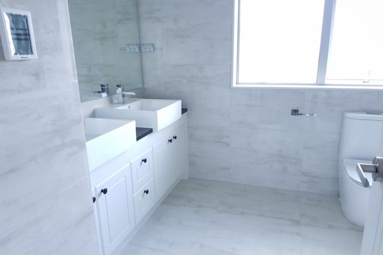 Photo of property in 6 Rauaruhe Road, Karaka, Papakura, 2113