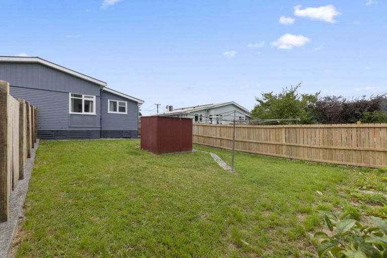 Photo of property in 33 Hanson Grove, Stokes Valley, Lower Hutt, 5019