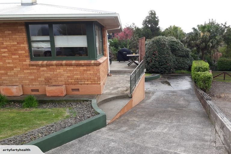Photo of property in 18 Bristol Avenue, Brookfield, Tauranga, 3110
