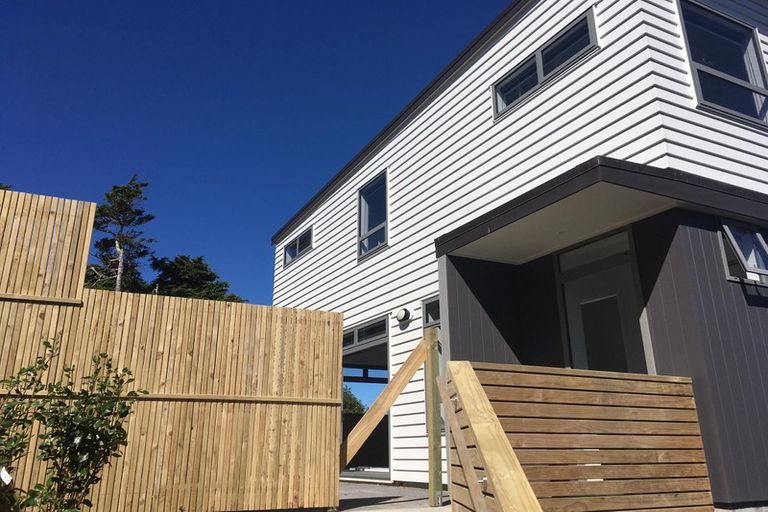 Photo of property in 9/30 Monowai Road, Johnsonville, Wellington, 6037