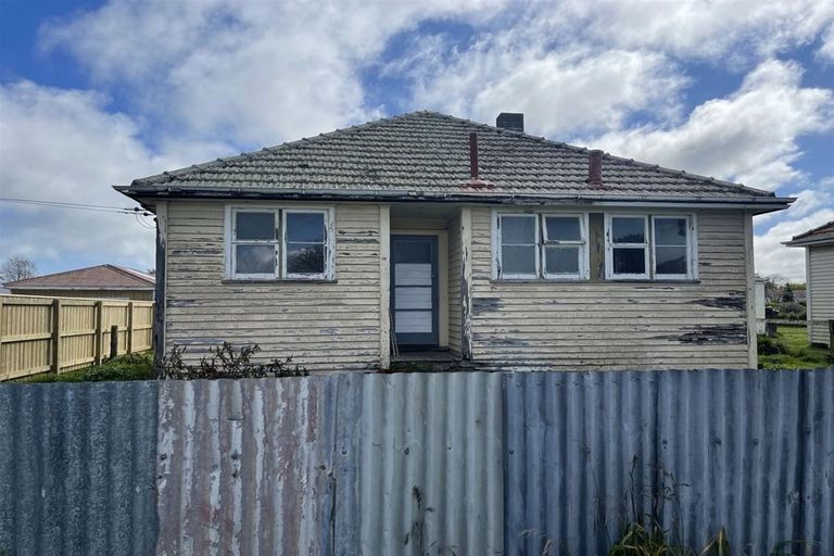 Photo of property in 29 Wilson Street, Waverley, 4510