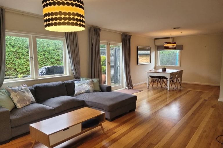 Photo of property in 38 Ruawai Road, Mount Wellington, Auckland, 1060