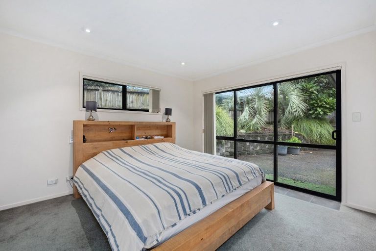 Photo of property in 60 Cabeleigh Drive, Helensville, 0800