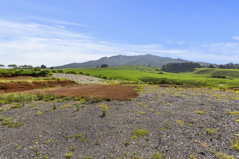 Photo of property in 712a Te Hutewai Road, Raglan, 3296