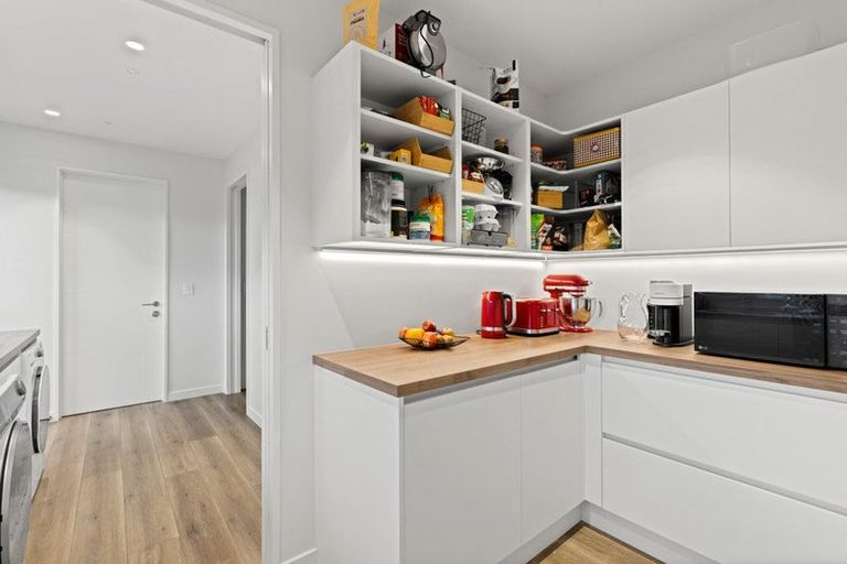 Photo of property in 1 De Surville Way, Pegasus, 7612