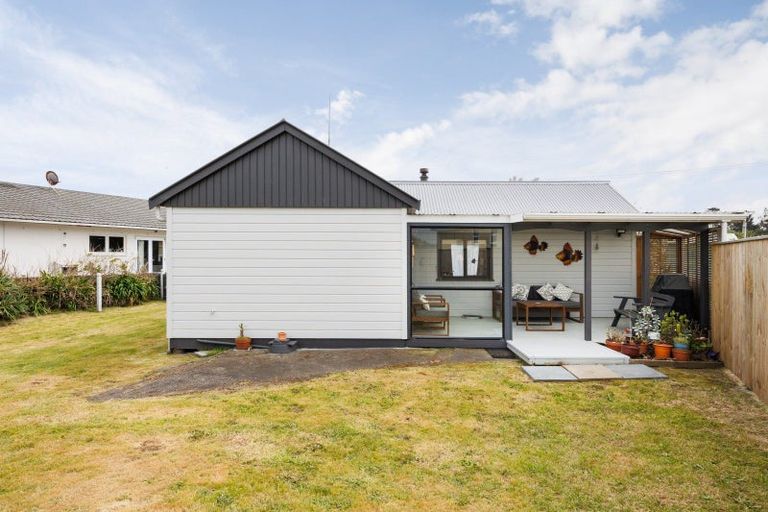 Photo of property in 31 Koputara Road, Himatangi Beach, Foxton, 4891