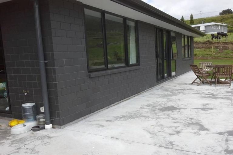 Photo of property in 68 Saxton Road, Upper Vogeltown, New Plymouth, 4371