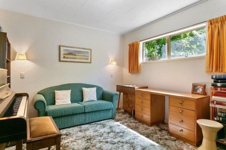 Photo of property in 90 Wakeman Road, Acacia Bay, Taupo, 3330