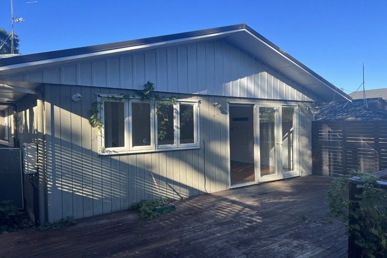 Photo of property in 1/15 Beulah Avenue, Rothesay Bay, Auckland, 0630