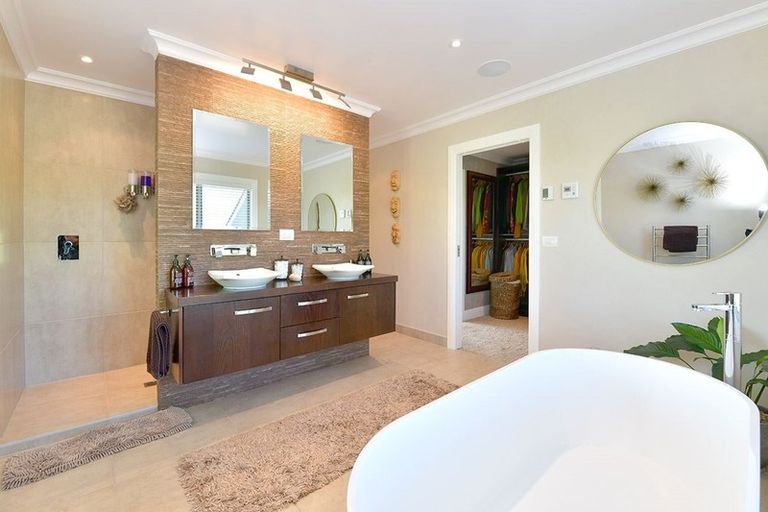 Photo of property in 28 Pacific Cliffs Drive, Gulf Harbour, Whangaparaoa, 0930