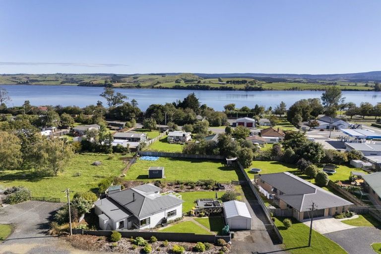 Photo of property in 10 Sandown Street, Waihola, Milton, 9073