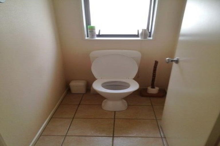 Photo of property in 61 Armoy Drive, East Tamaki, Auckland, 2016