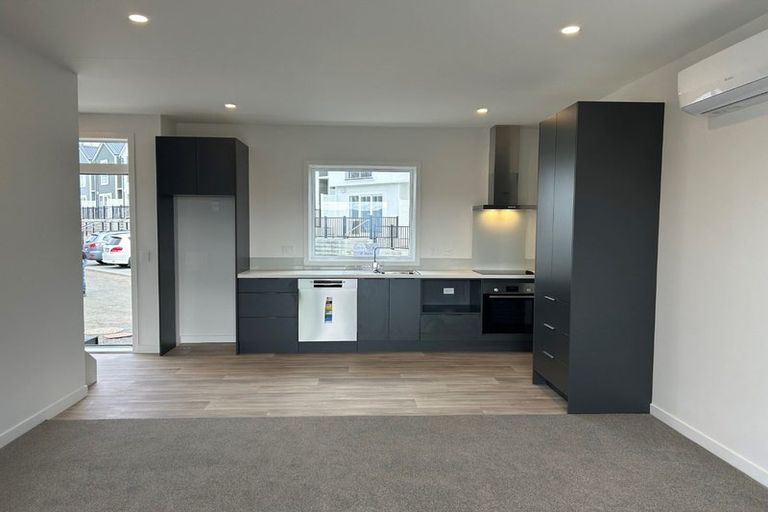 Photo of property in 5/30 Adventure Drive, Whitby, Porirua, 5024