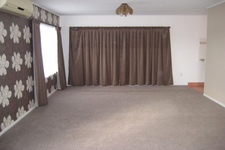 Photo of property in 75 Kennedy Avenue, Forrest Hill, Auckland, 0620