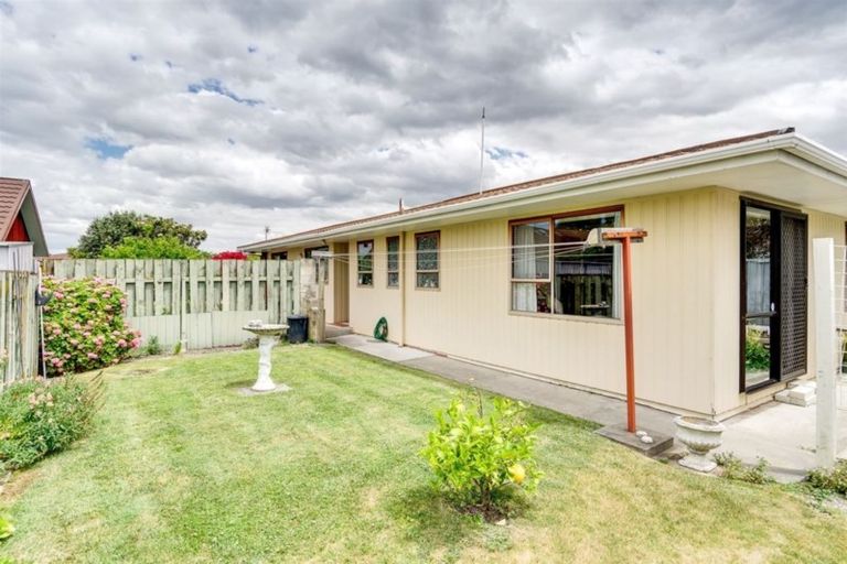Photo of property in 174 Tait Drive, Greenmeadows, Napier, 4112