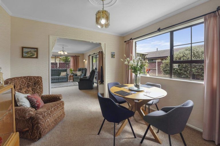 Photo of property in 35 Waddington Drive, Naenae, Lower Hutt, 5011