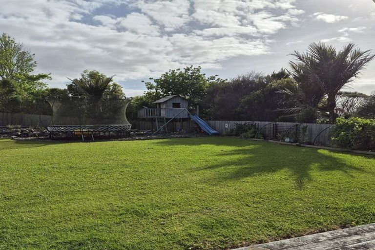 Photo of property in 17 Gorge Road, Maungaturoto, 0520