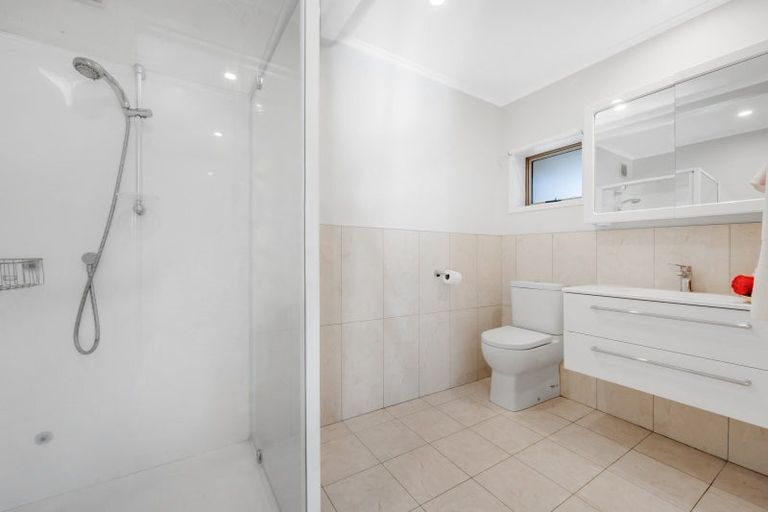 Photo of property in 1/30 Curacao Place, Half Moon Bay, Auckland, 2012