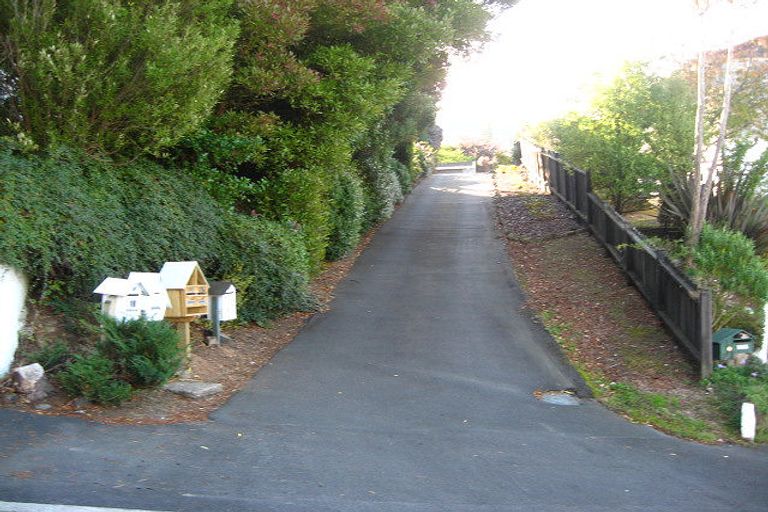 Photo of property in 18 Larkins Street, Helensburgh, Dunedin, 9010