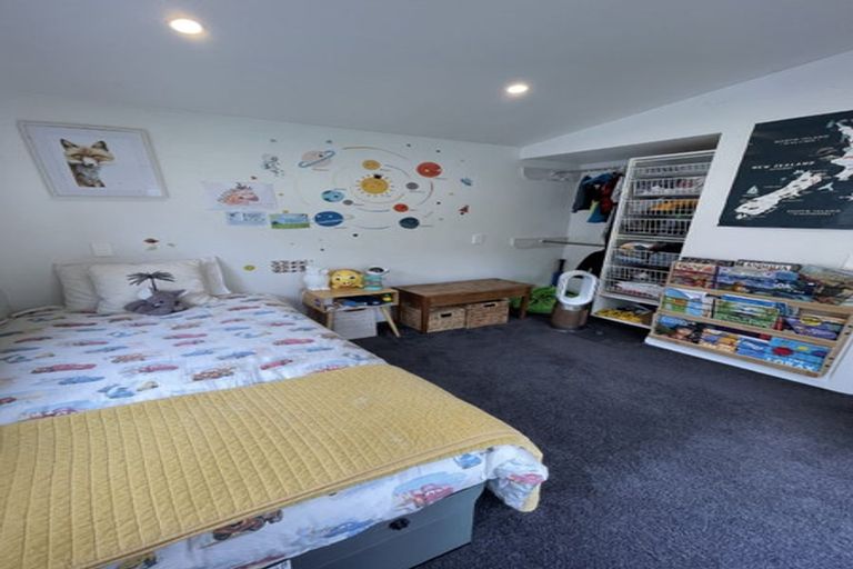 Photo of property in 96 Maupuia Road, Maupuia, Wellington, 6022