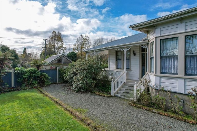 Photo of property in 204 Bartholomew Road, Levin, 5510