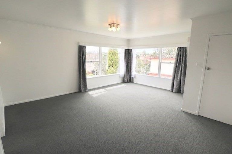 Photo of property in 1/6 Hart Road, Hauraki, Auckland, 0622