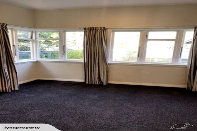 Photo of property in 410 Muritai Road, Eastbourne, Lower Hutt, 5013