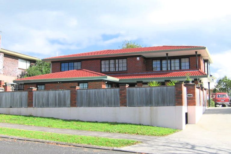 Photo of property in 3 Aylmer Court, Eastern Beach, Auckland, 2012