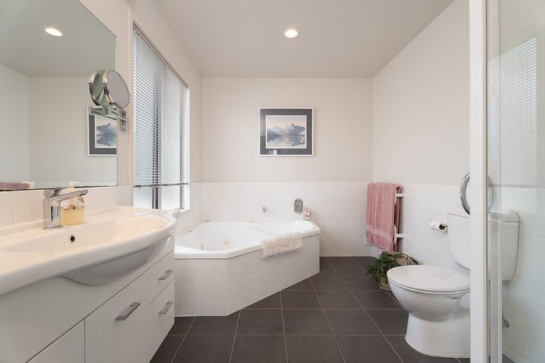 Photo of property in 16 Neston Grove, Churton Park, Wellington, 6037