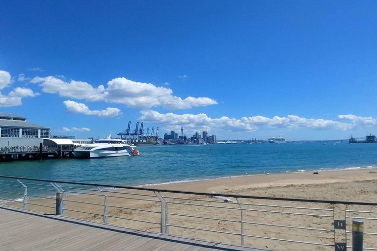 Photo of property in 4/64 Victoria Road, Devonport, Auckland, 0624