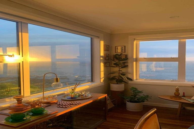 Photo of property in 51 High Street, Island Bay, Wellington, 6023