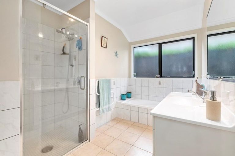 Photo of property in 4 Orion Drive, Welcome Bay, Tauranga, 3112