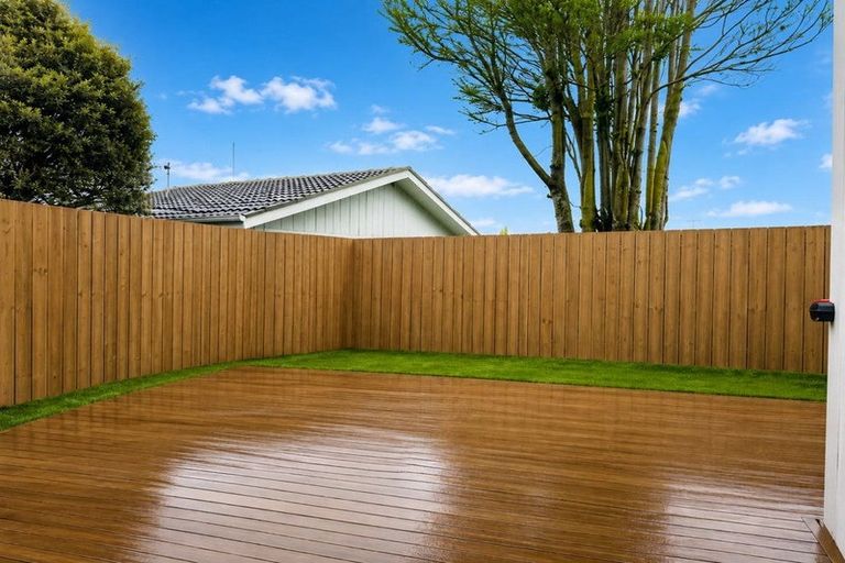 Photo of property in 8c Hobart Crescent, Wattle Downs, Auckland, 2103